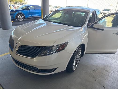 2015 Lincoln MKS Base