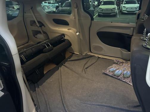 2021 Chrysler Pacifica Touring