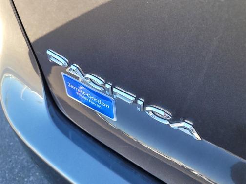 2021 Chrysler Pacifica Touring