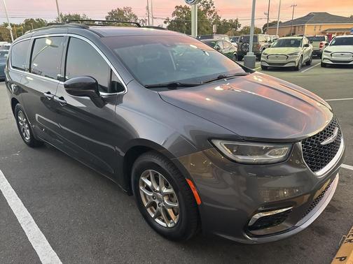 2021 Chrysler Pacifica Touring