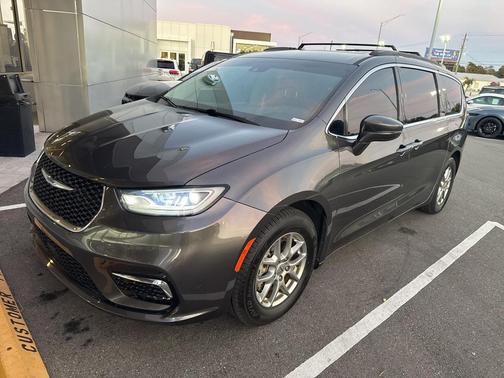 2021 Chrysler Pacifica Touring