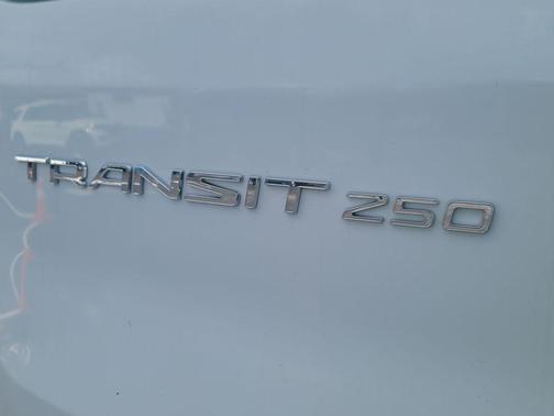 Oxford White 2019 Ford Transit-350 XL