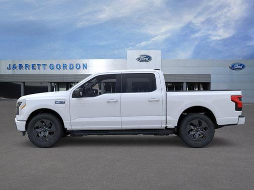 Oxford White 2025 Ford F-150 Lightning Flash