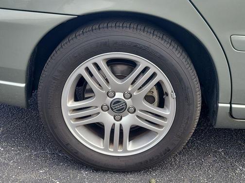 Willow Green Metallic 2006 Volvo S60 2.5T