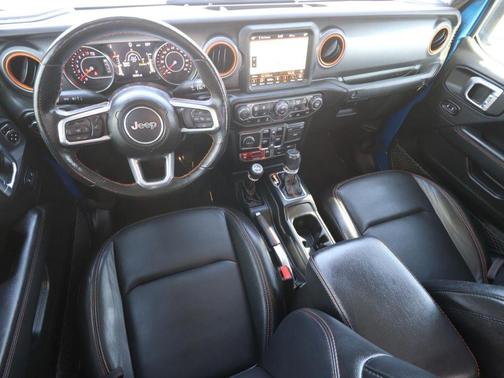 Hydro Blue Pearlcoat 2021 Jeep Gladiator Mojave 4x4