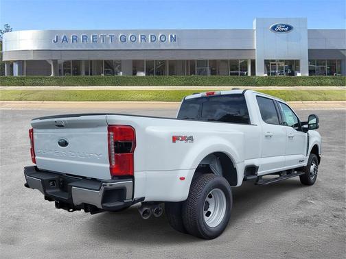 2026 Ford F-350 XLT