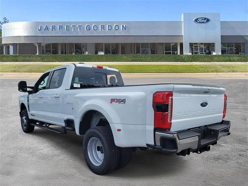2026 Ford F-350 XLT