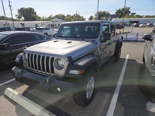 Billet Silver Metallic Clearcoat 2020 Jeep Gladiator Sport S