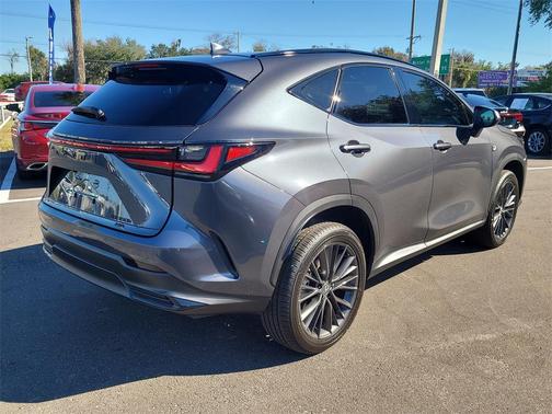 2025 Lexus NX 350h Premium