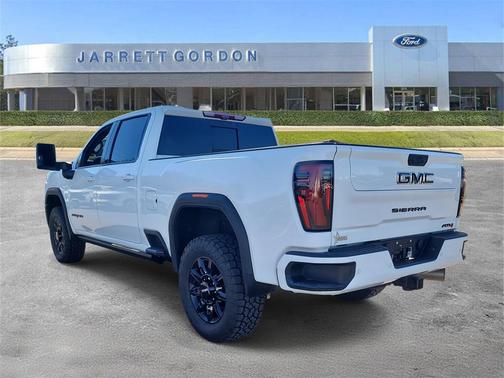 2024 GMC Sierra 2500 AT4