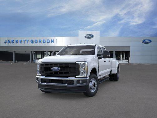 Oxford White 2026 Ford F-350 XL