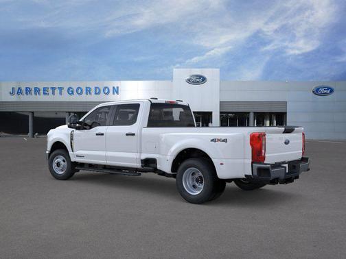 Oxford White 2026 Ford F-350 XL