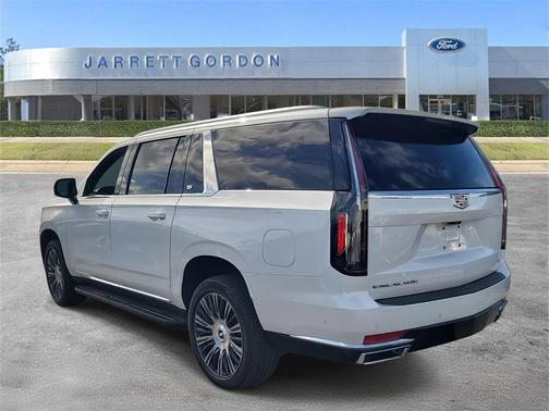 2022 Cadillac Escalade ESV Premium Luxury