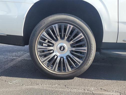 2022 Cadillac Escalade ESV Premium Luxury