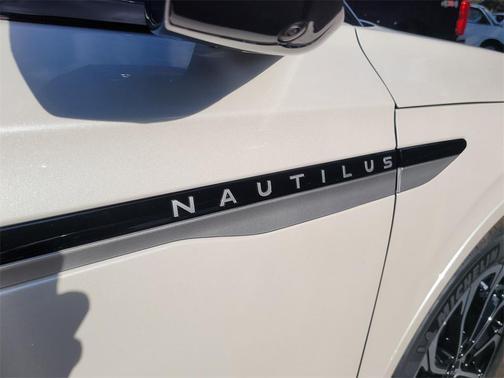 2026 Lincoln Nautilus Reserve