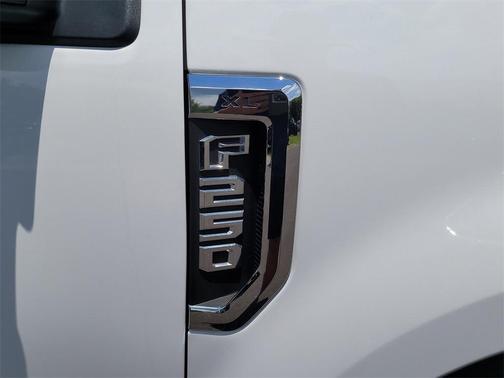 2022 Ford F-250 XL