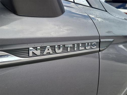 2021 Lincoln Nautilus Reserve