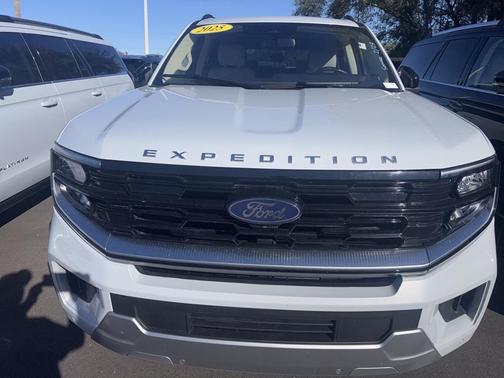 2025 Ford Expedition Platinum