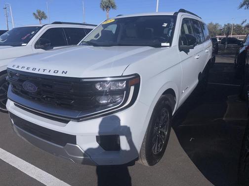 2025 Ford Expedition Platinum