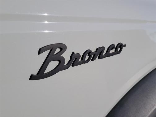 2023 Ford Bronco Base