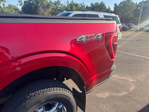 Rapid Red Metallic Tinted Clearcoat 2022 Ford F-150 XLT