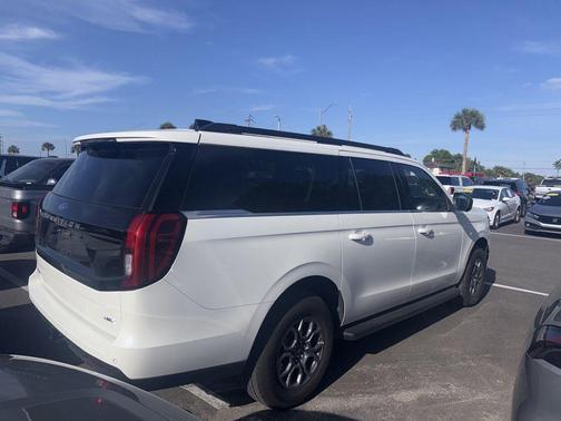 2025 Ford Expedition Max Active 4x2