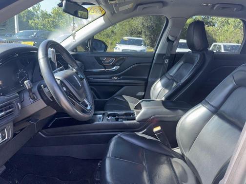 Infinite Black 2021 Lincoln Corsair Standard