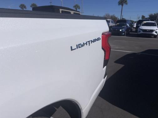 2024 Ford F-150 Lightning Platinum