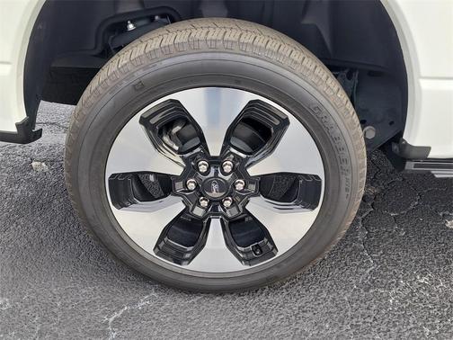 2024 Ford F-150 Lightning Platinum