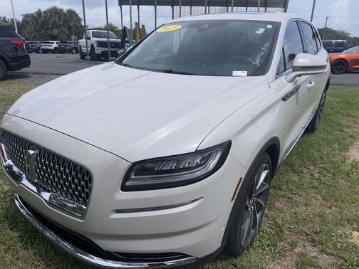 Ceramic Pearl Metallic Tinted Clearcoat 2023 Lincoln Nautilus Reserve