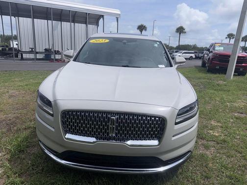 Ceramic Pearl Metallic Tinted Clearcoat 2023 Lincoln Nautilus Reserve