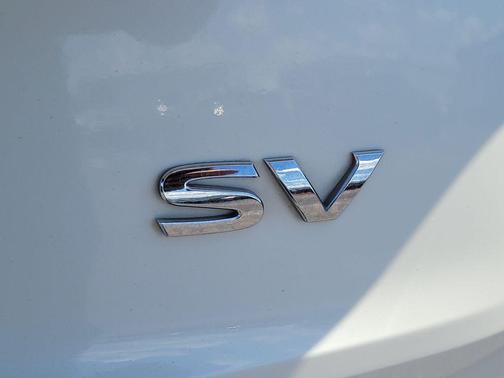 Pearl White Tricoat 2021 Nissan Rogue SV