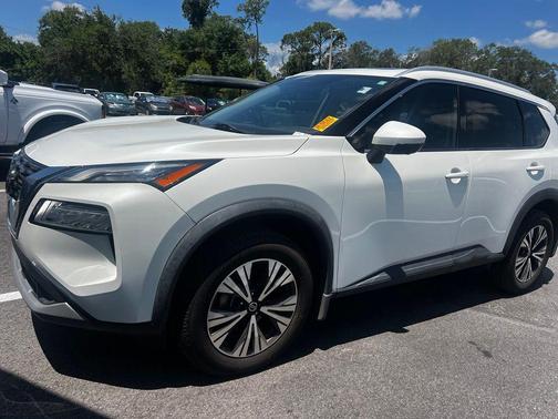 Pearl White Tricoat 2021 Nissan Rogue SV