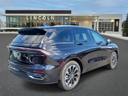 2025 Lincoln Nautilus Reserve