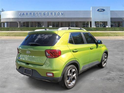 2024 Hyundai VENUE SEL