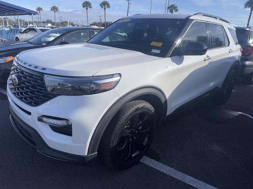 2023 Ford Explorer ST-Line
