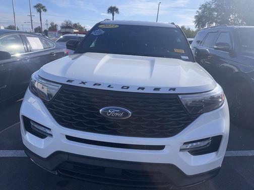 2023 Ford Explorer ST-Line