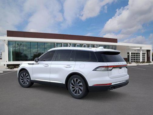 Pristine White Metallic Tri-Coat 2026 Lincoln Aviator Premiere