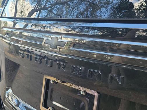 2021 Chevrolet Suburban 4WD Z71