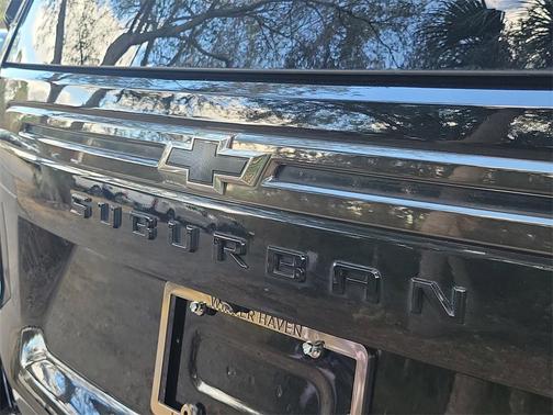 2021 Chevrolet Suburban 4WD Z71