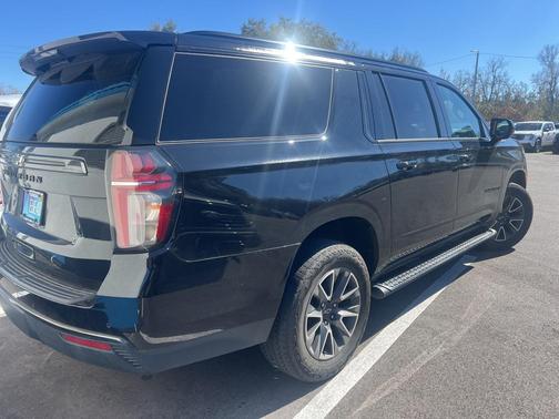 2021 Chevrolet Suburban 4WD Z71