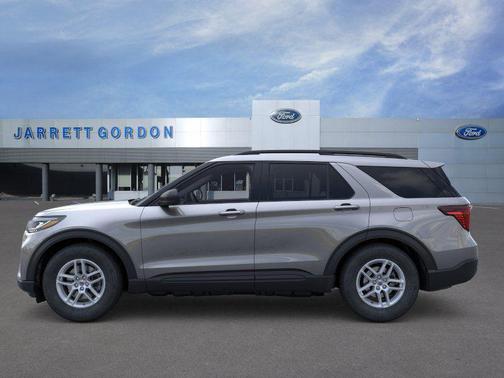Carbonized Gray Metallic 2026 Ford Explorer Active