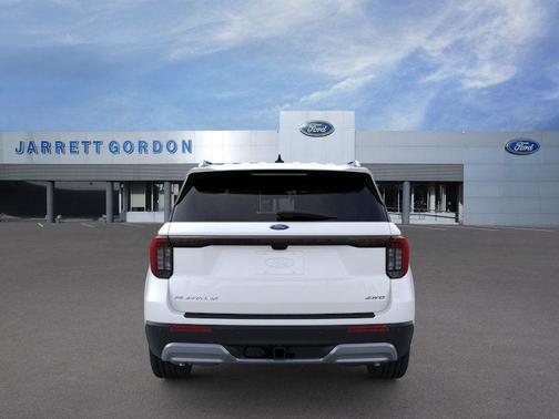 Star White Metallic Tri-Coat 2026 Ford Explorer Platinum
