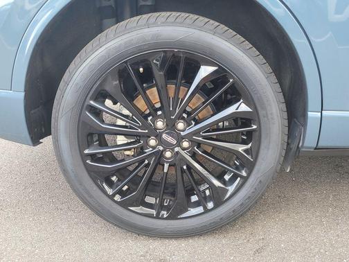 Whisper Blue Metallic Clearcoat 2023 Lincoln Corsair Standard