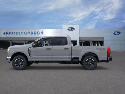 Avalanche 2026 Ford F-250 XLT