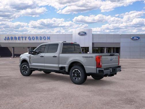 Avalanche 2026 Ford F-250 XLT