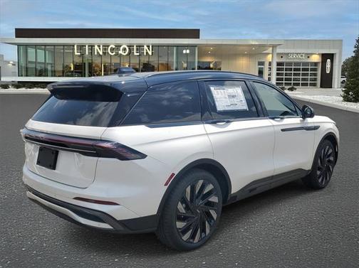 2025 Lincoln Nautilus Reserve