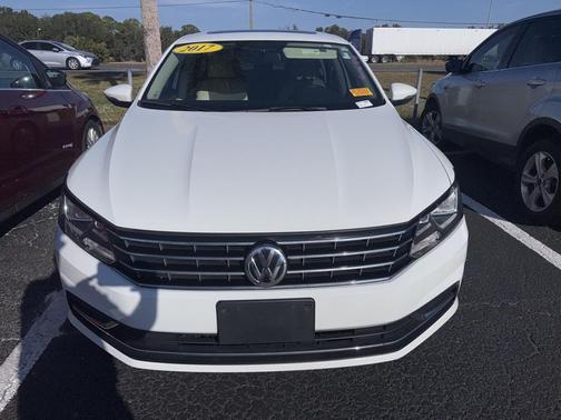 2017 Volkswagen Passat 1.8T SE