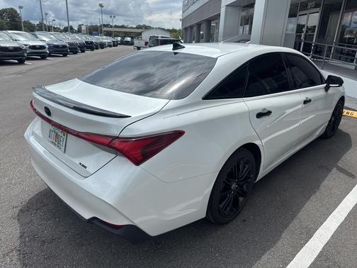 2022 Toyota Avalon Hybrid XSE