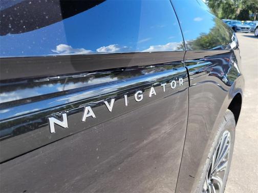 2025 Lincoln Navigator Black Label